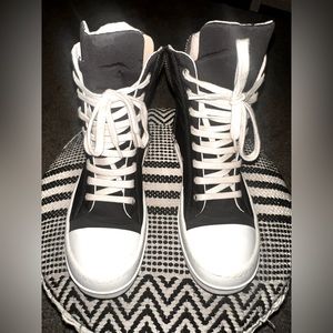Gently worn Rick Owens DarkShadow sneakers! Only a year old, worn about 3 times.